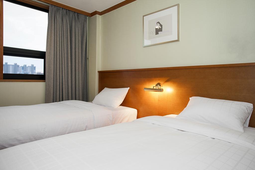 Gwangju Prado Hotel Gwangju Metropolitan City Exterior photo