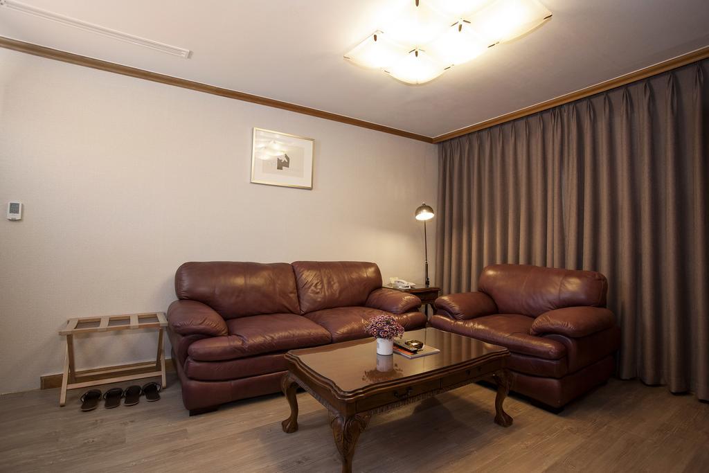 Gwangju Prado Hotel Gwangju Metropolitan City Exterior photo